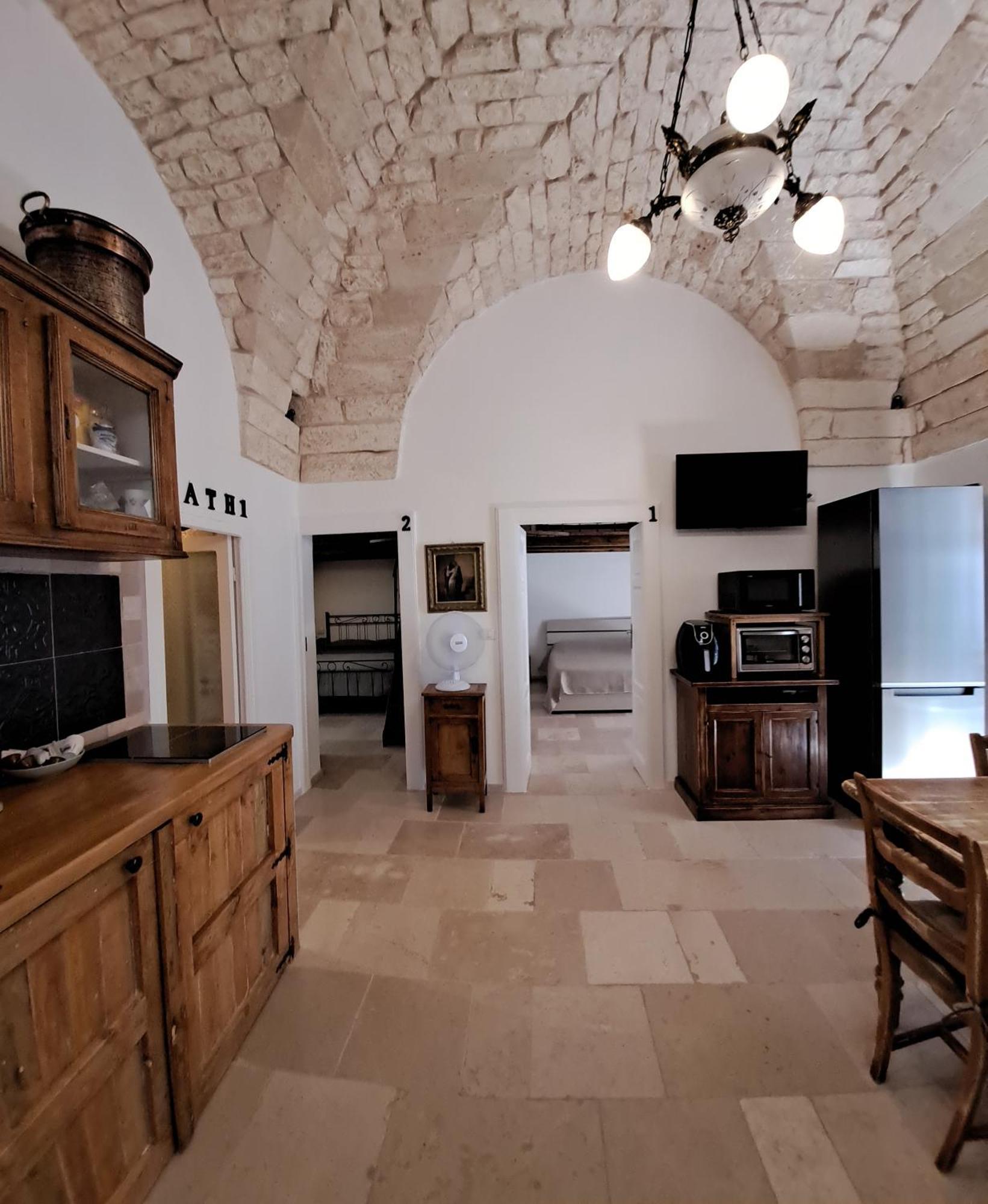 Hotel Petrakis House Ostuni Exterior foto